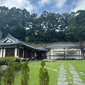 마당 리뷰 사진