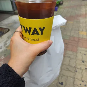 바이웨이 사진