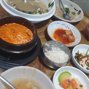 유가네뽕잎칼국수 사진