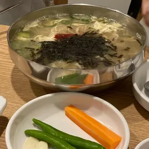 충무칼국수보쌈 사진