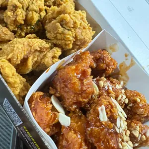 자담치킨 사진