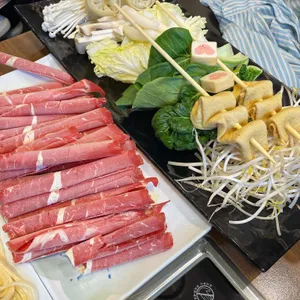 두둑한 샤브 칼국수 사진
