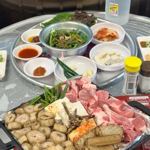 막심 사진