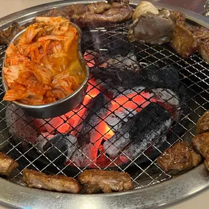 돼지맘 사진