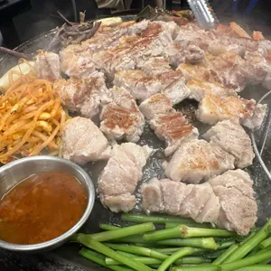 무쇠옥 사진