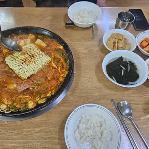 두꺼비집 사진