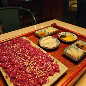 모도리육회 리뷰 사진