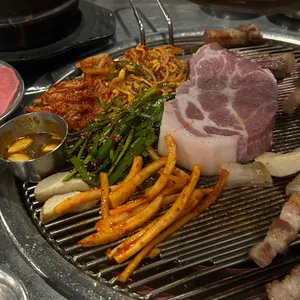 불타는 연탄집 사진