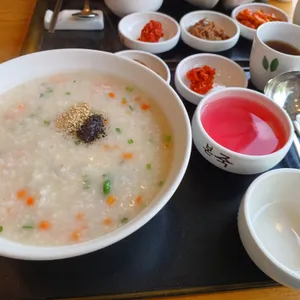 본죽 사진