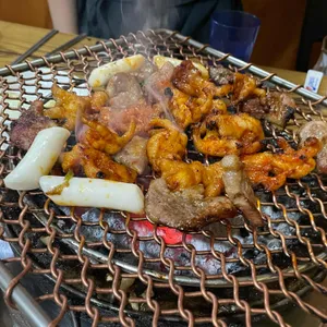 숯과 닭발 사진