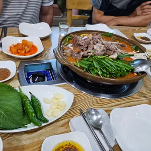 청궁흑염소 사진