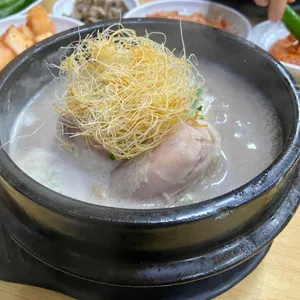 고전 한방 삼계탕 사진