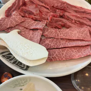 엉게나무집 사진