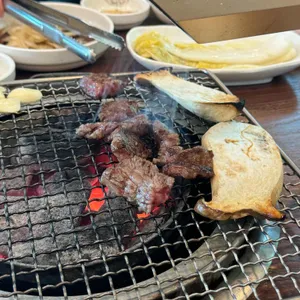엉게나무집 사진