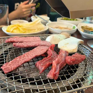 엉게나무집 사진