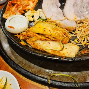 솥뚜껑삼겹살 사진