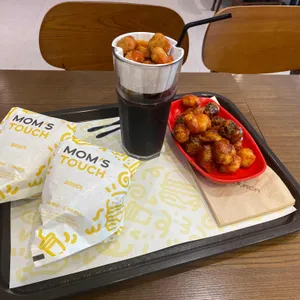 맘스터치 사진