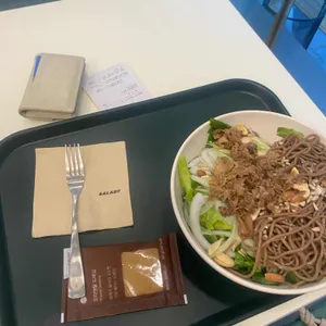 샐러디 사진