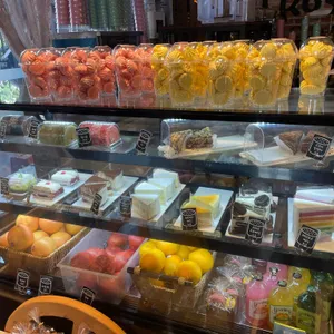 카페 건널목 사진