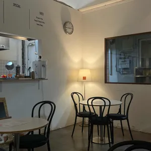 세컨드코너 리뷰 사진