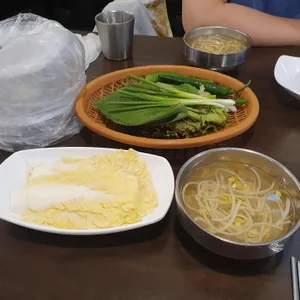 아라네왕족발보쌈 사진