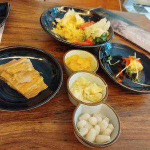 도마위 참치&초밥 사진