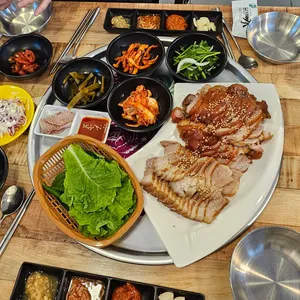 탐라는족족 사진