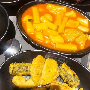 감탄떡볶이 사진