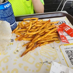 맘스터치 사진