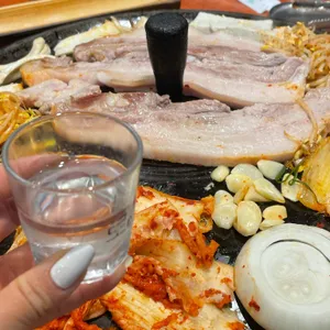 솥뚜껑삼겹살 사진