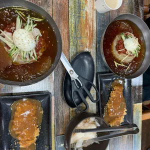 오미자밀면 사진