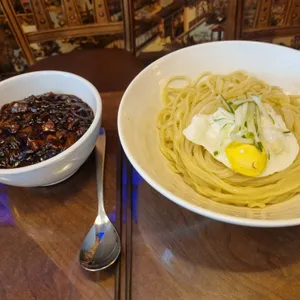 칭칭차이나 사진