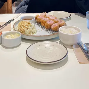 료코 사진
