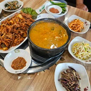 고인돌 갈비&쌈밥 사진