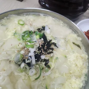 칼국수에 끌림 사진