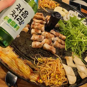 돌다리솥뚜껑삼겹살 사진
