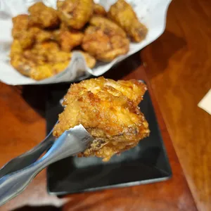 교촌치킨 사진