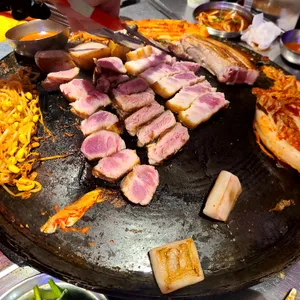 동두천솥뚜껑삼겹살 사진