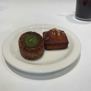 이스터 사진