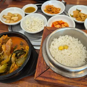 이가네돌솥감자탕 사진