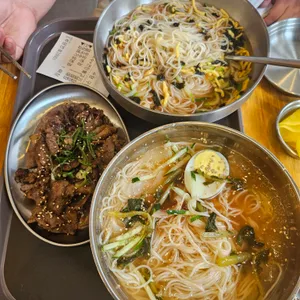 국수천왕 사진