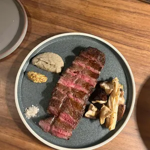 뇨끼룸 사진