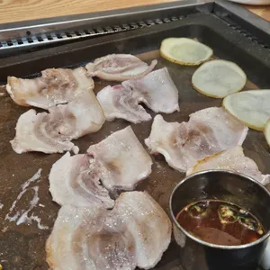 화성통삼겹 사진