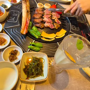 고결 사진