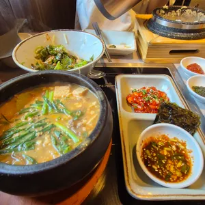 고결 사진