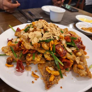 메이탄 사진