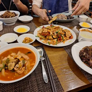 메이탄 사진