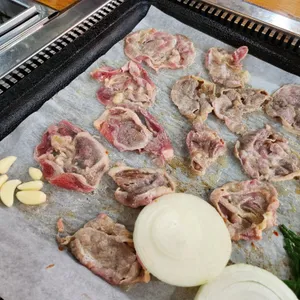 더 차돌 사진
