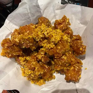 교촌치킨 사진