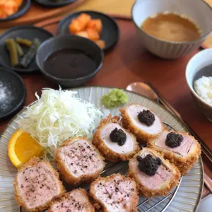 영진돈 사진